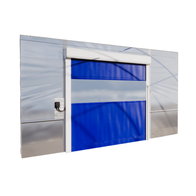 Porta Rápida de Enrolar 01 em lona azul com mica central transparente, instalada numa estrutura metálica cinzenta